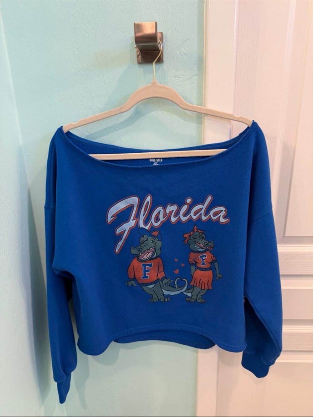 Florida Gators Blue Off-Shoulder Sweatshirt Hollister size medium